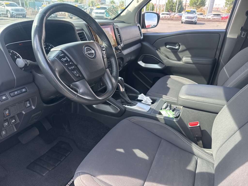 2024 Nissan Frontier SV photo 13