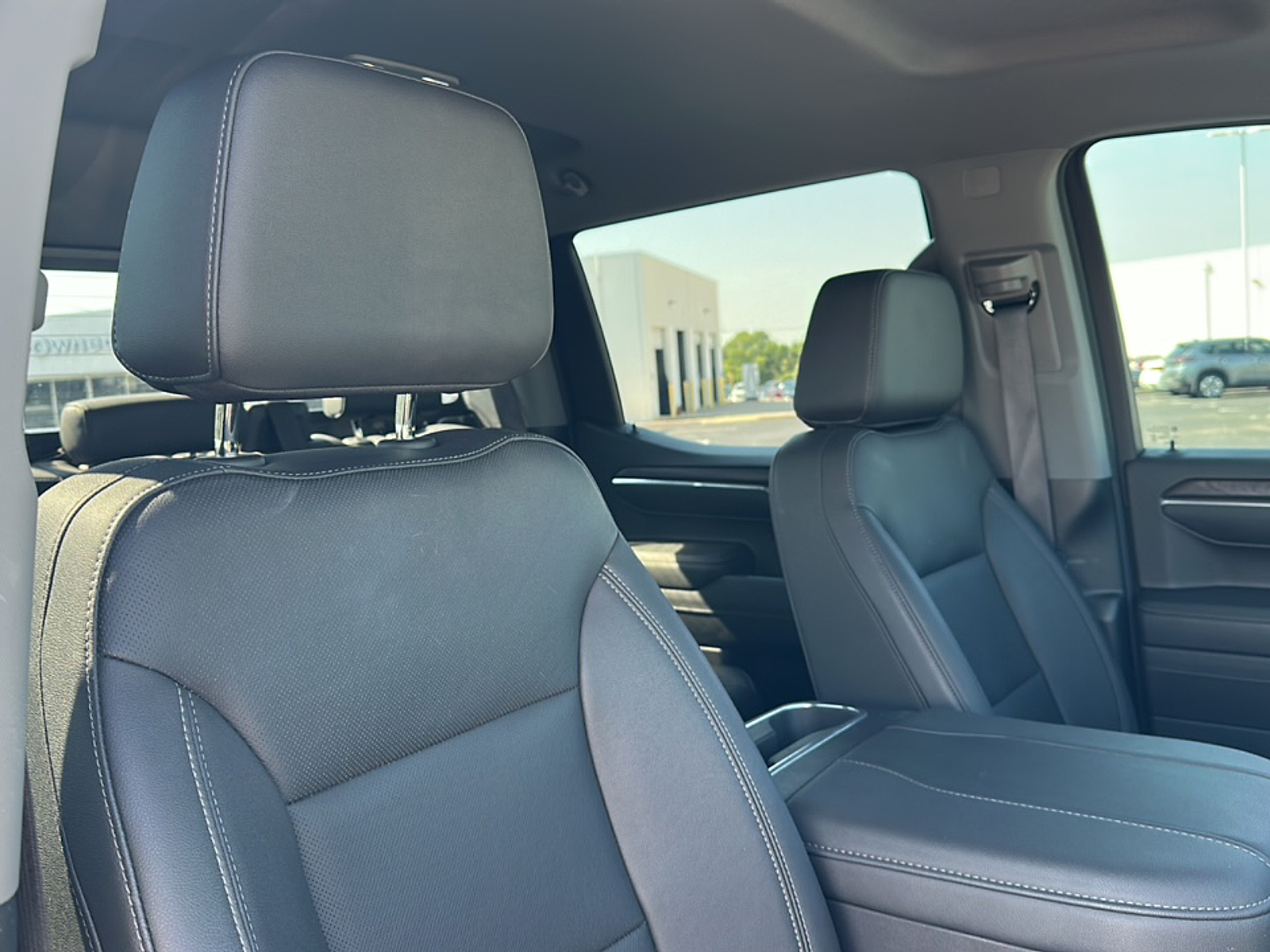 2024 Gmc Sierra 1500 SLT photo 10