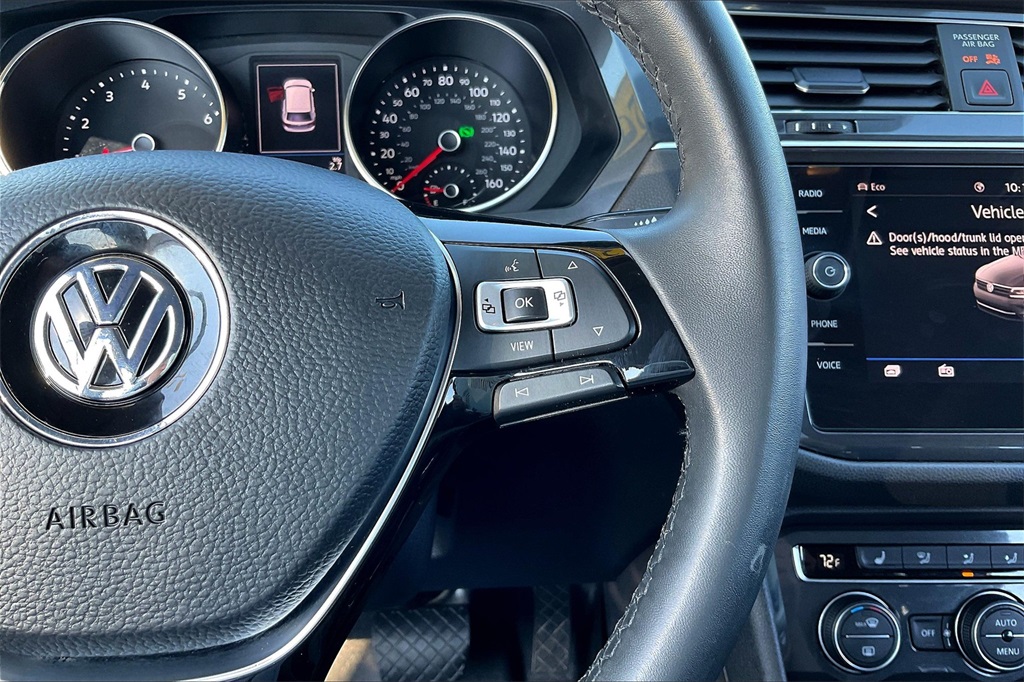 2020 Volkswagen Tiguan SE photo 17