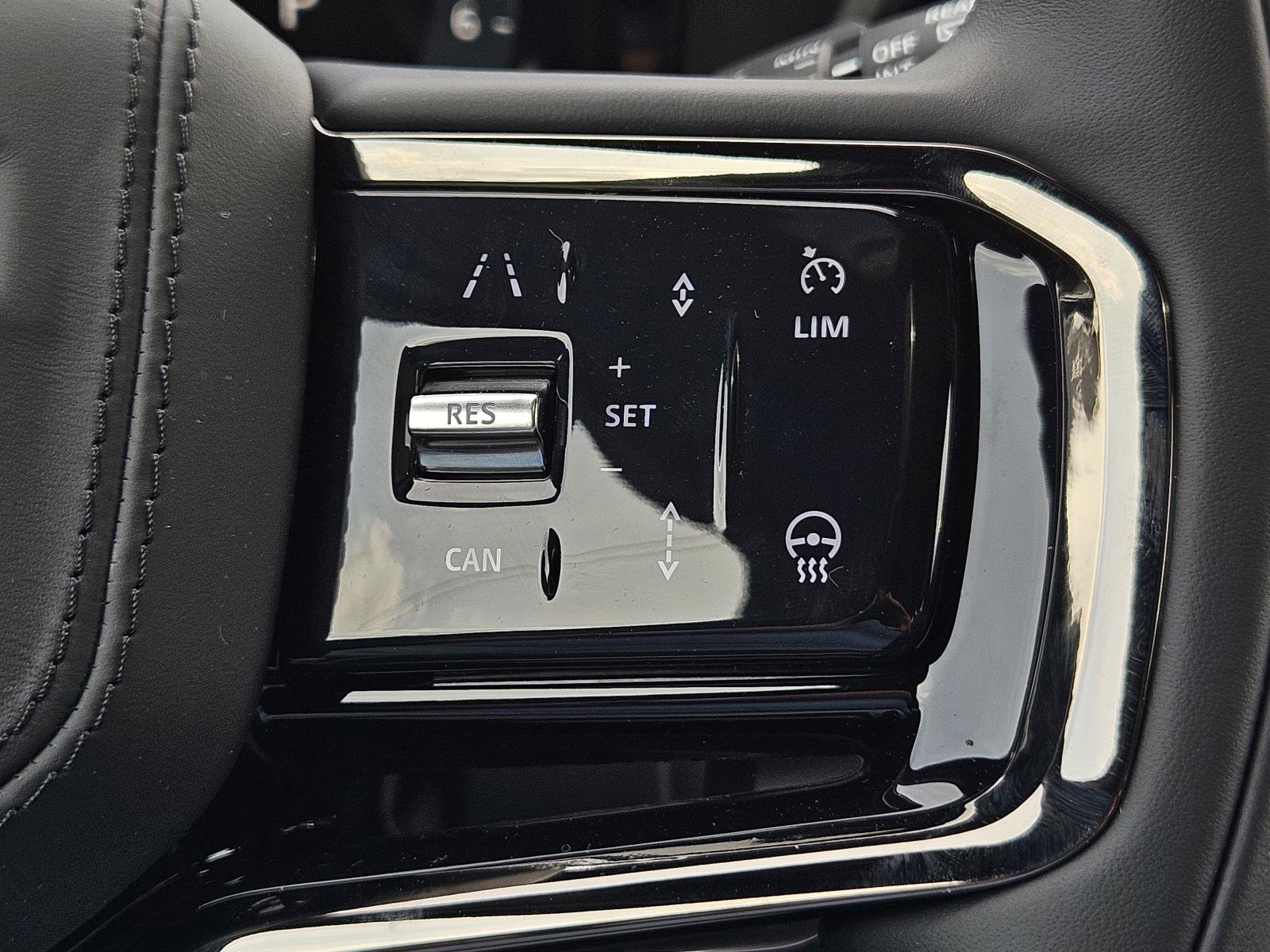 2026 Land Rover Range Rover Velar SE photo 16