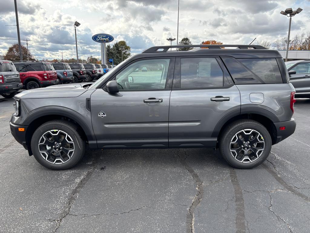2025 Ford Bronco Sport Outer Banks photo 2