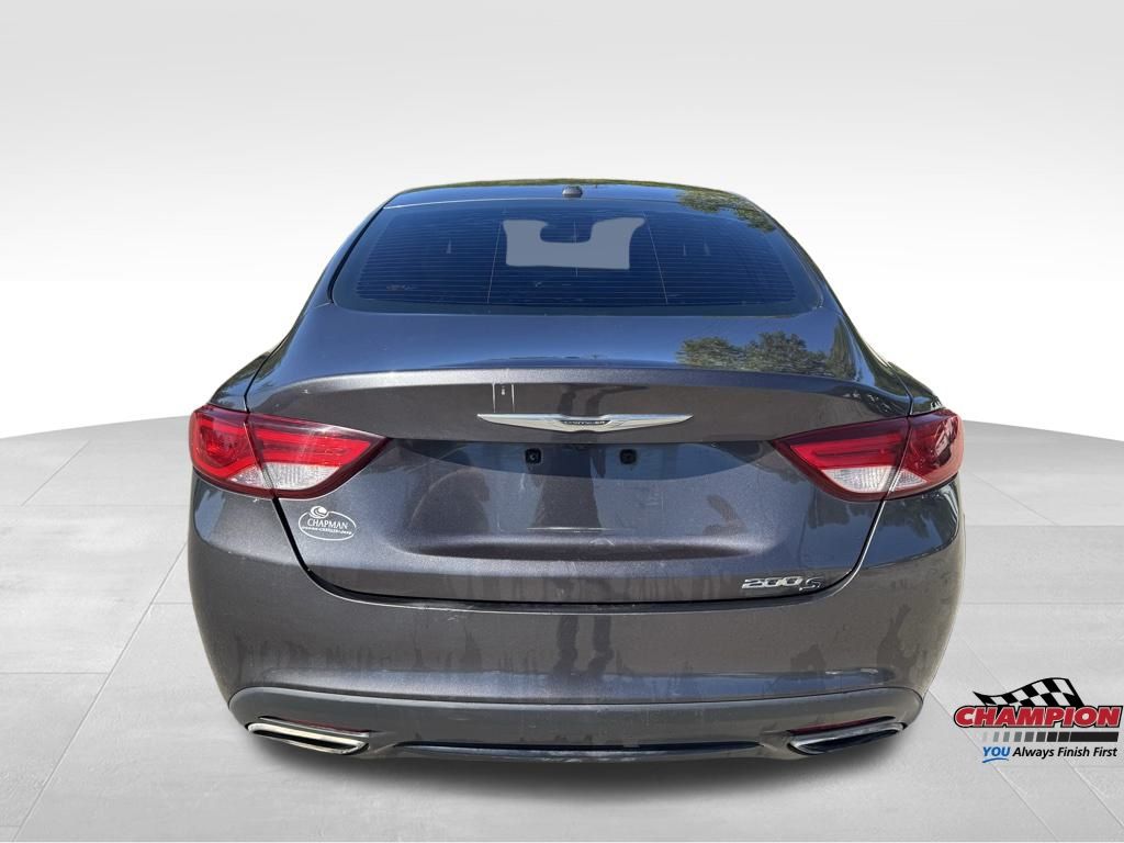 2015 Chrysler 200 S photo 4