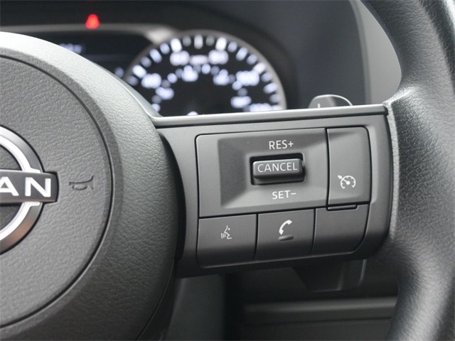 2025 Nissan Pathfinder S photo 2