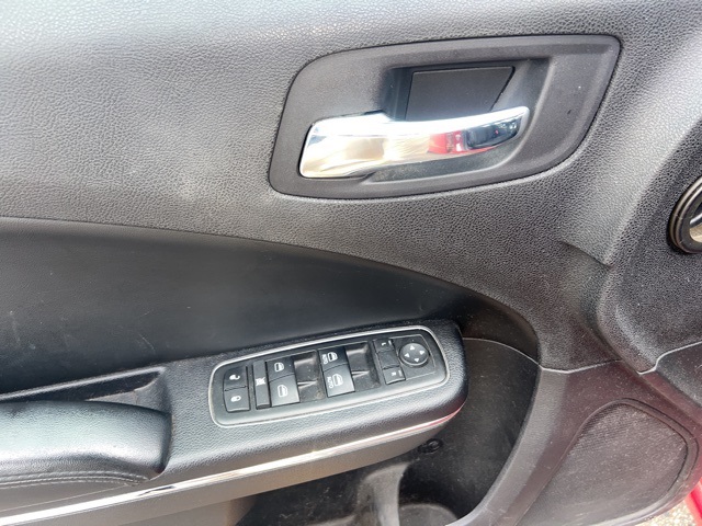 2012 Dodge Charger SXT photo 9