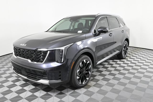 2025 Kia Sorento SX photo 2