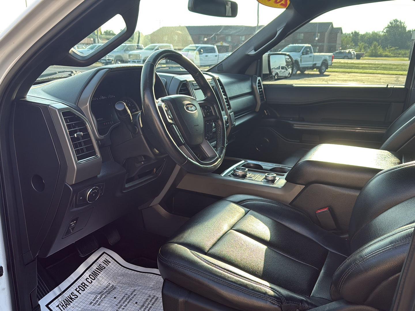 2019 Ford Expedition XLT photo 8