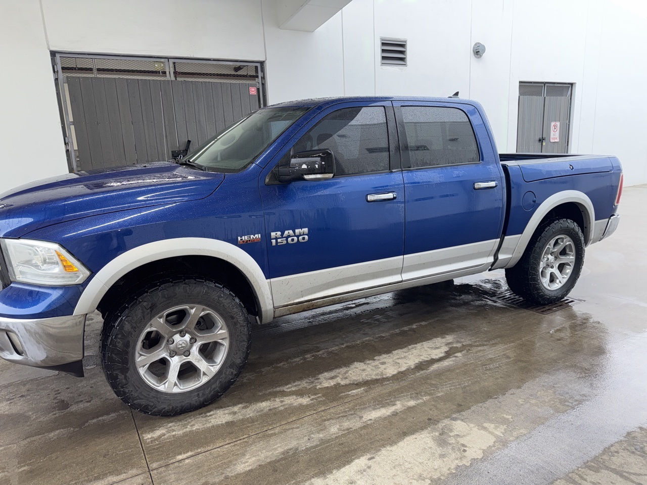 2014 RAM Ram 1500 Pickup Laramie