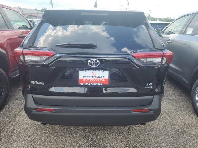 2025 Toyota RAV4 LE photo 5