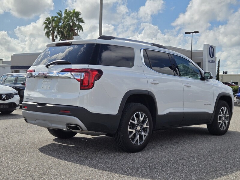 2023 Gmc Acadia SLE photo 2