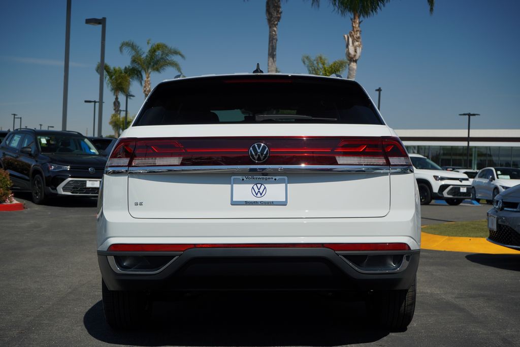 2025 Volkswagen Atlas Cross Sport SE photo 3