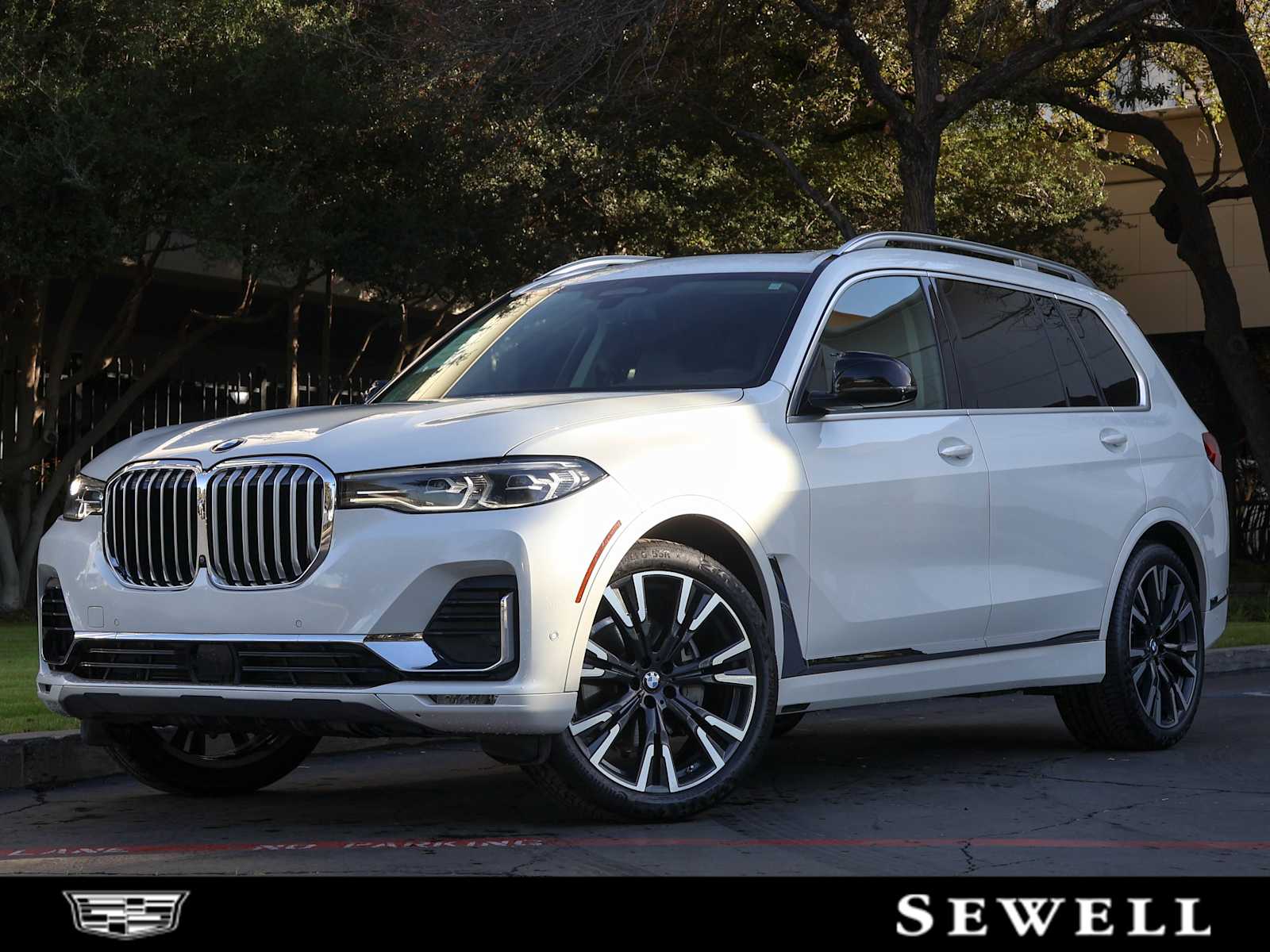 2020 BMW X7 40i's photo