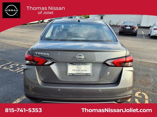 2025 Nissan Versa 1.6 S photo 2