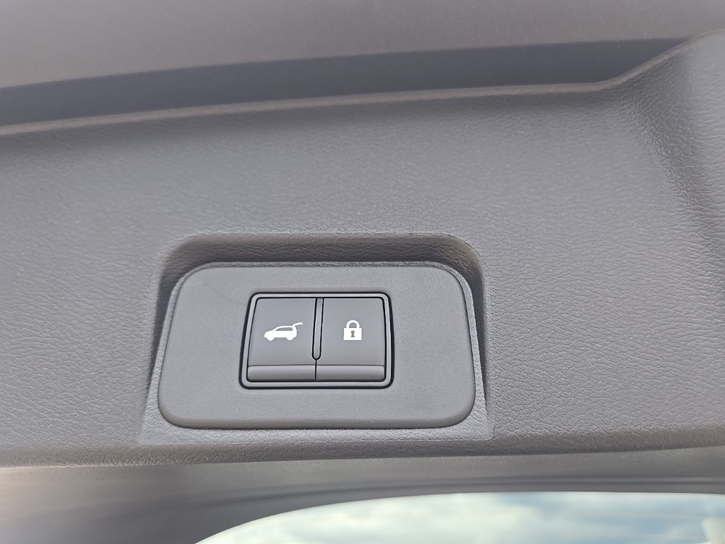 2026 Nissan Rogue SV photo 33
