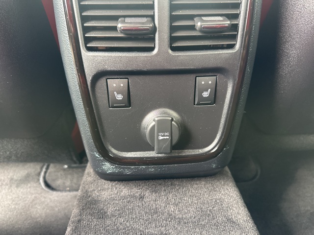 2012 Chrysler 300 SRT8 photo 22