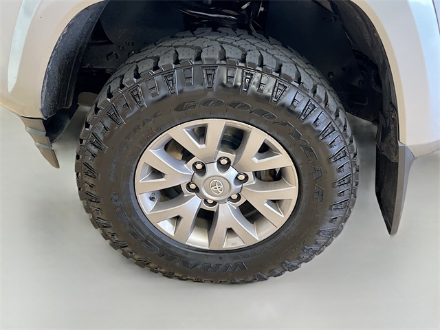 2018 Toyota Tacoma TRD Off-Road photo 29