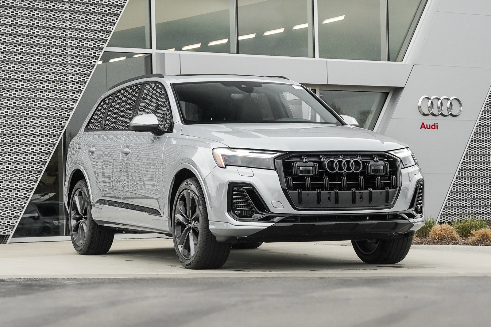 New 2025 Satellite Silver Audi Premium Plus image 1