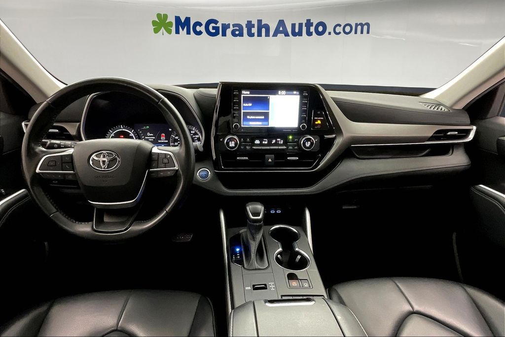 2022 Toyota Highlander Hybrid XLE photo 15