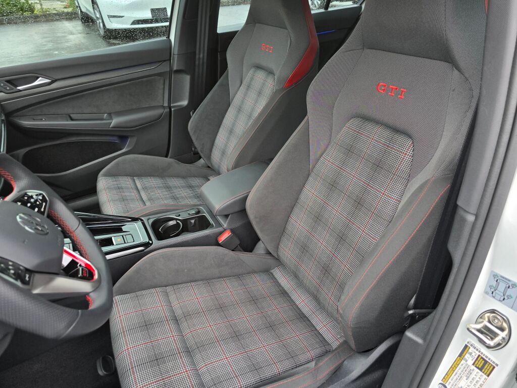2024 Volkswagen Golf GTI S photo 20