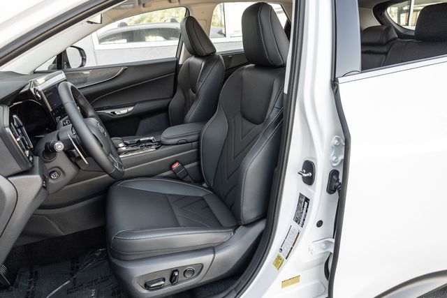 2026 Lexus NX 450h+ Luxury photo 4