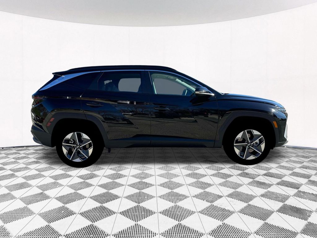 2025 Hyundai Tucson SEL Convenience photo 8