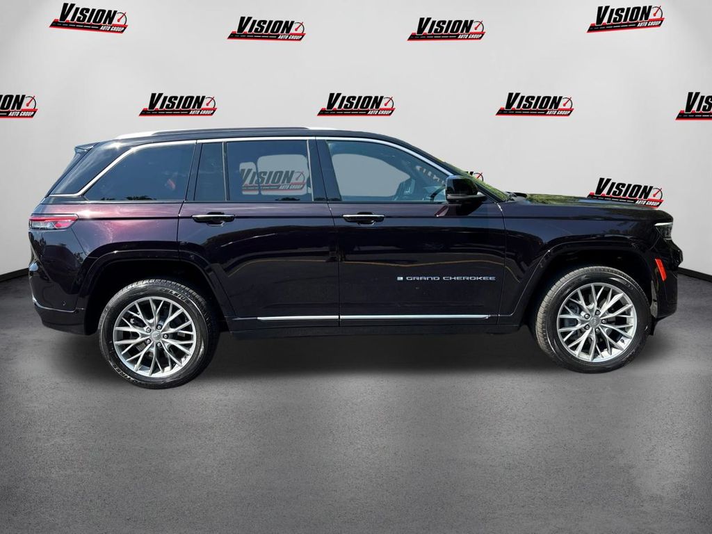 2022 Jeep Grand Cherokee Summit 4xe photo 2