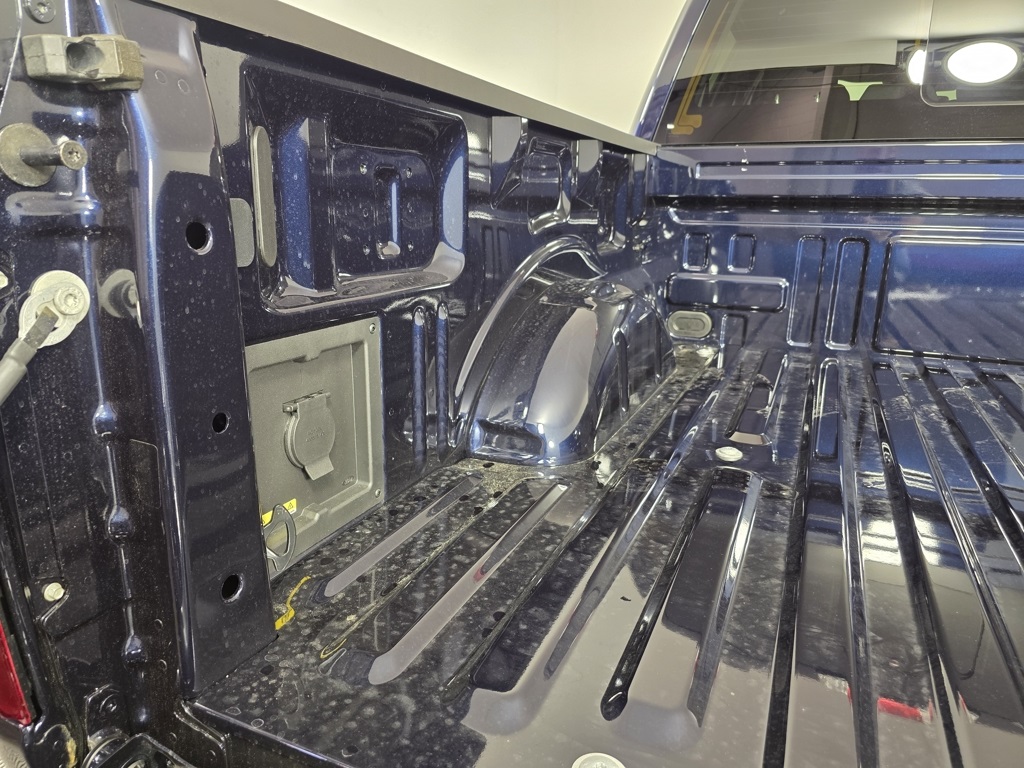 2025 Ford F-150 XLT photo 7