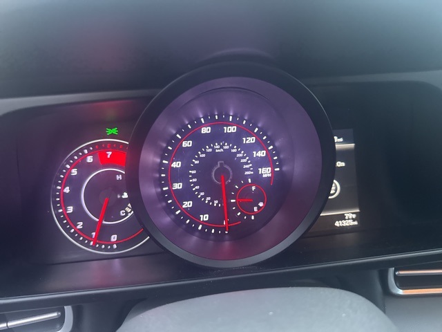 2023 Hyundai Elantra SEL photo 4