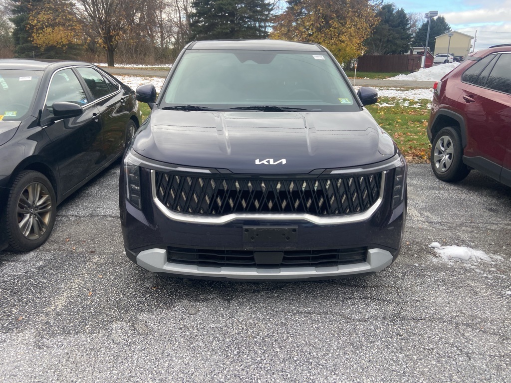 2025 Kia Carnival LXS photo 2