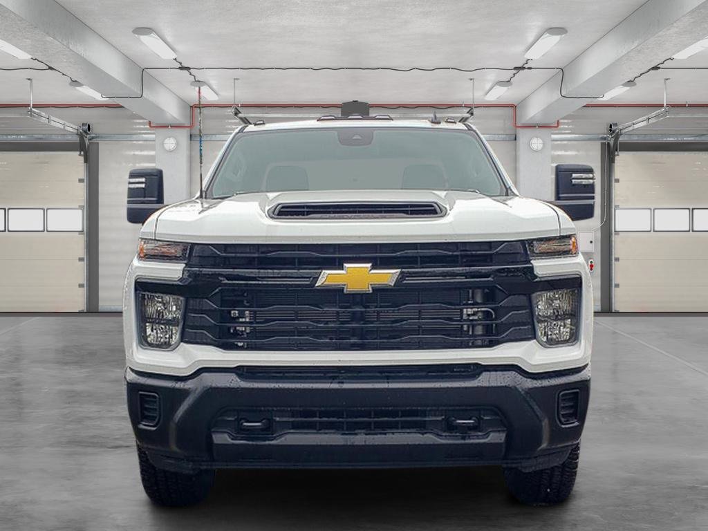 2025 Chevrolet Silverado 3500HD photo 2