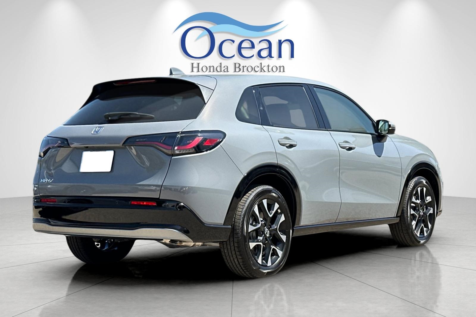 2026 Honda HR-V EX-L photo 3