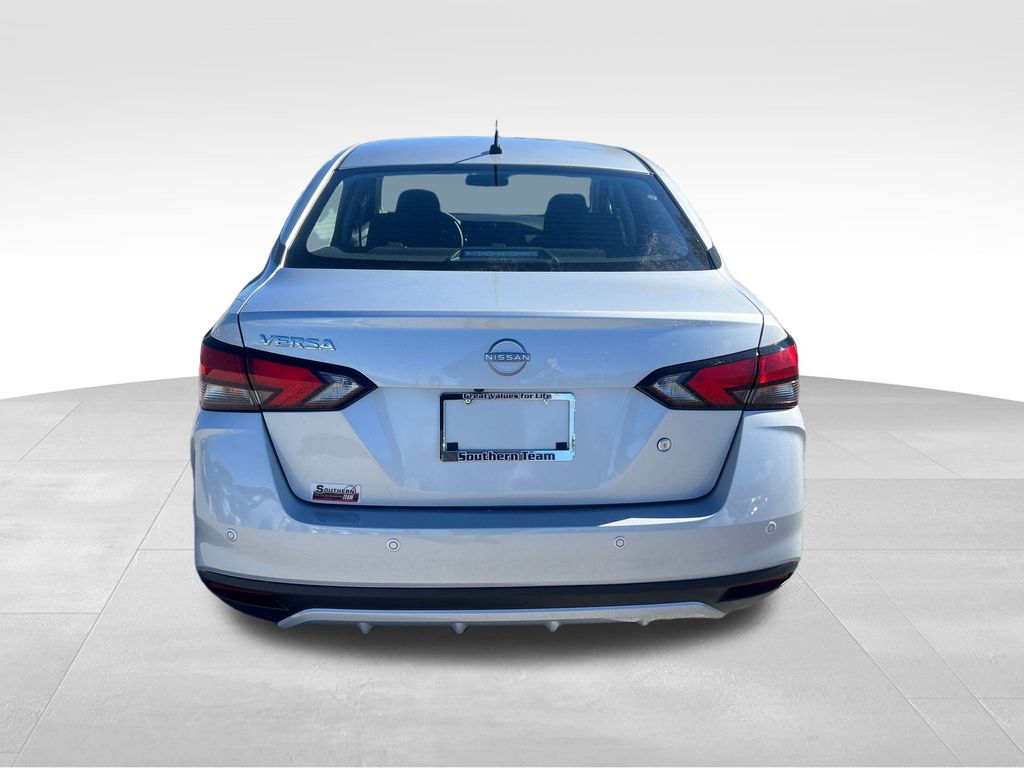 2025 Nissan Versa S photo 4