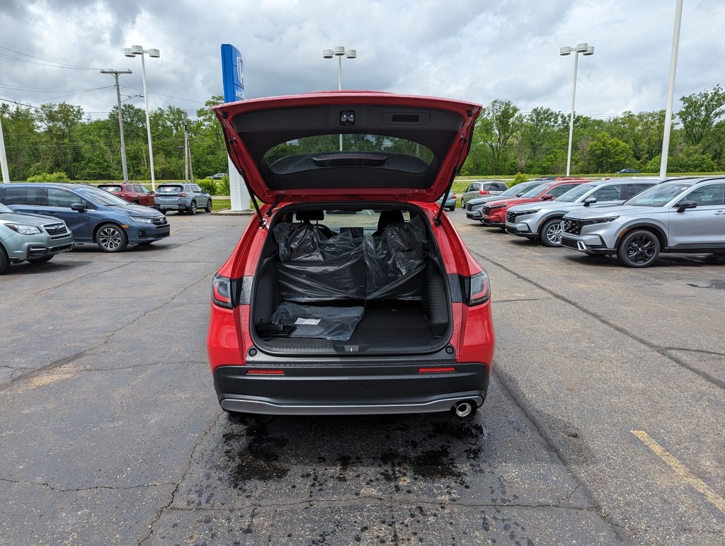 2025 Honda HR-V Sport photo 12