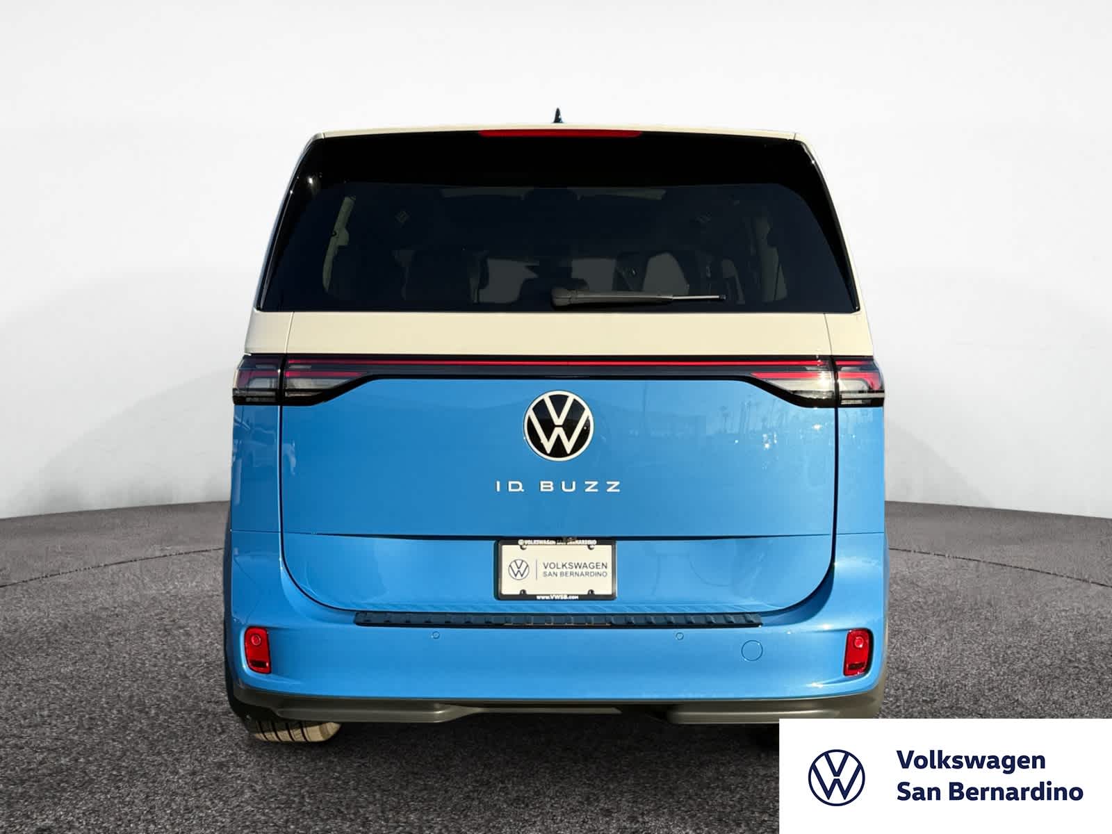 2025 Volkswagen ID. Buzz photo 3