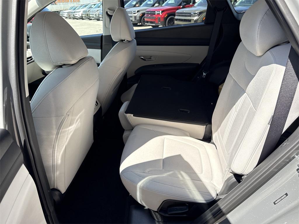 2026 Hyundai Tucson SEL photo 11