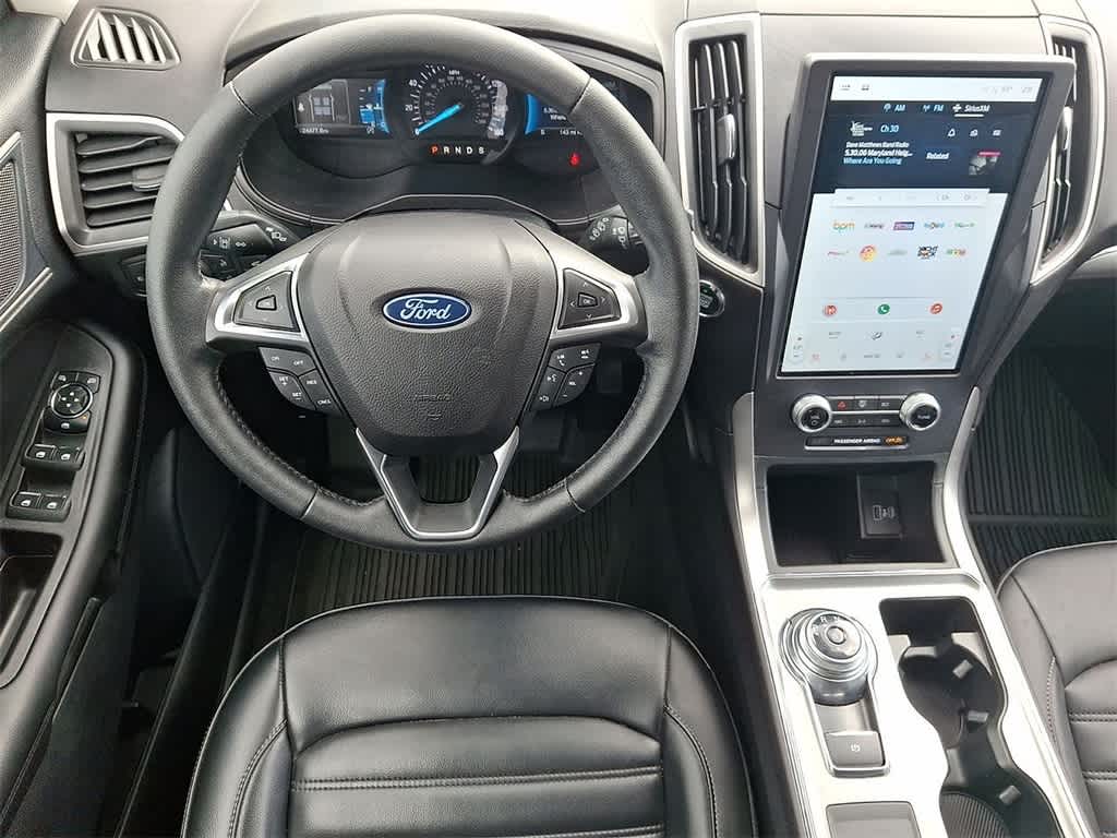 2022 Ford Edge SEL photo 23