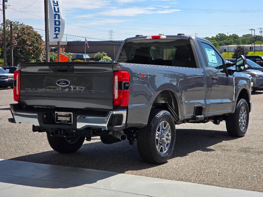 2025 Ford F-350 XLT photo 24