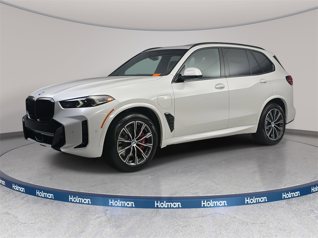 2026 BMW X5 50e's photo