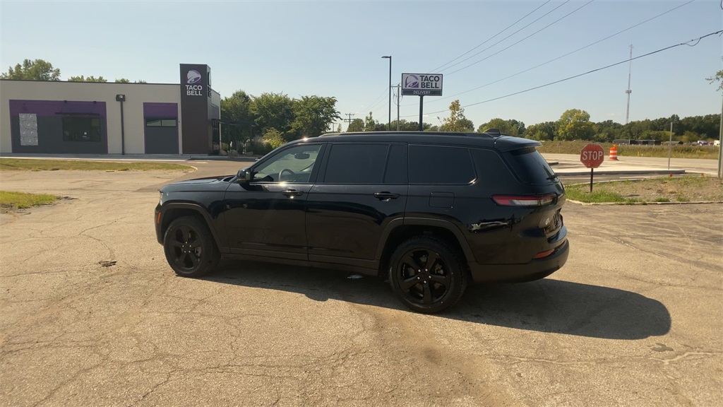 2023 Jeep Grand Cherokee Altitude photo 6