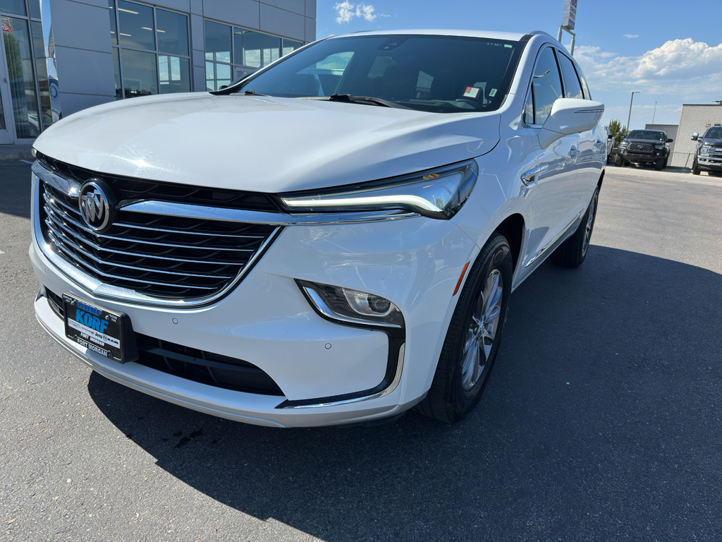 2024 Buick Enclave Premium photo 2