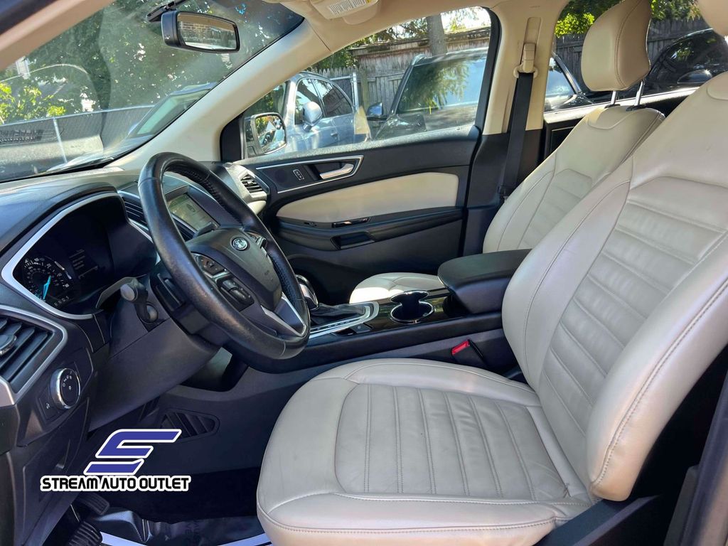 2017 Ford Edge SEL photo 13