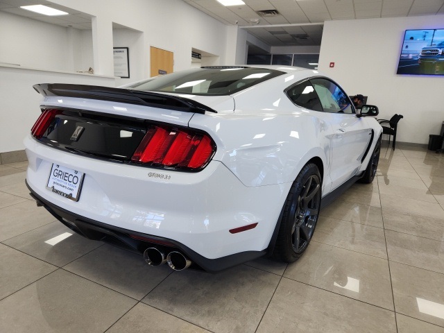 2016 Ford Mustang Shelby GT350 photo 2