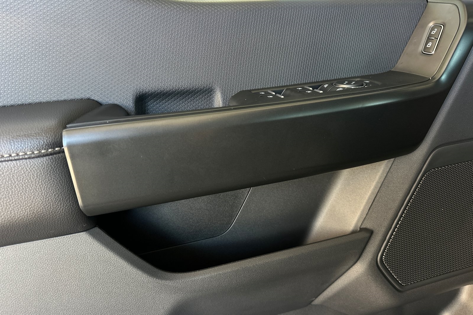 2025 Ford F-150 STX photo 10