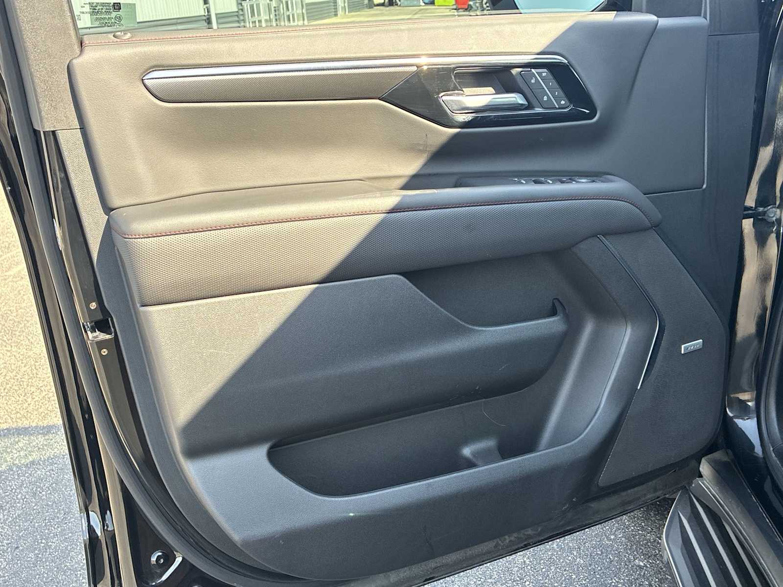 2025 Chevrolet Tahoe RST photo 19