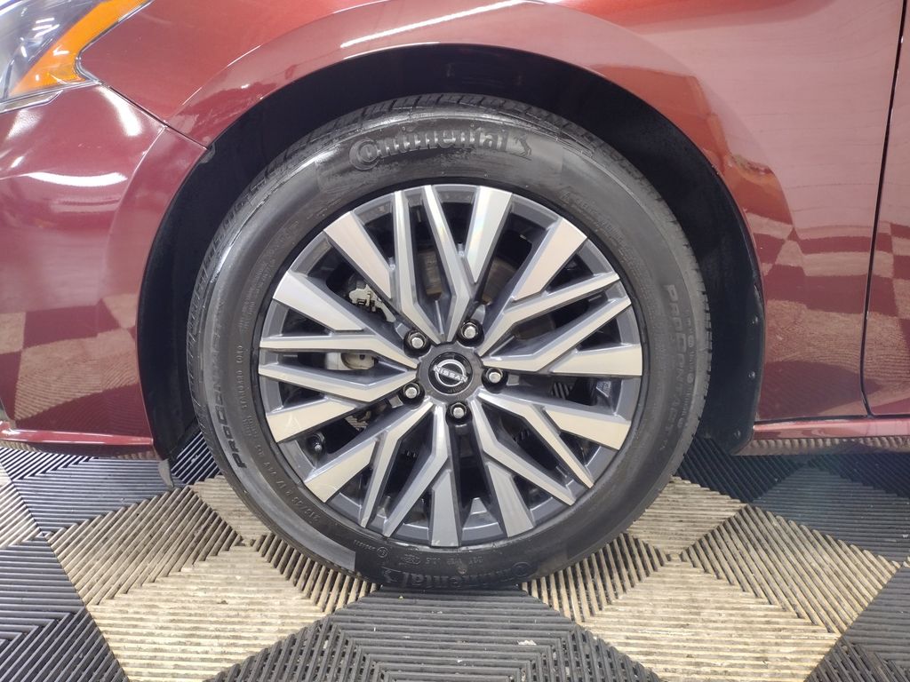 2023 Nissan Altima 2.5 SV photo 5