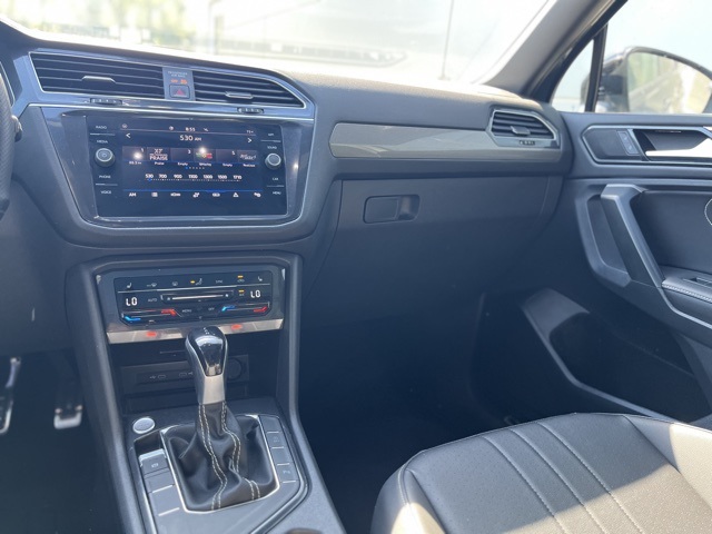 2024 Volkswagen Tiguan SE R-Line Black photo 6