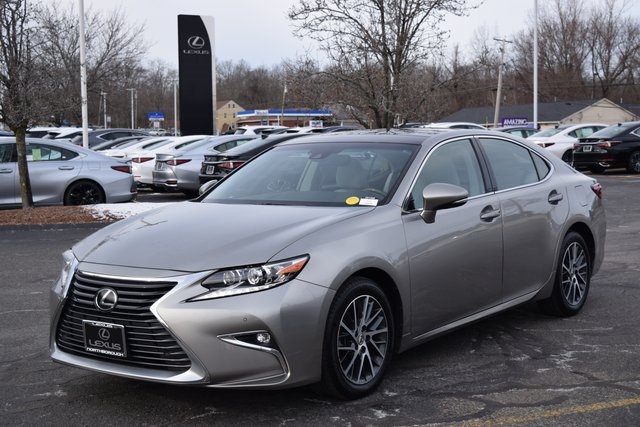 2018 Lexus ES 350's photo