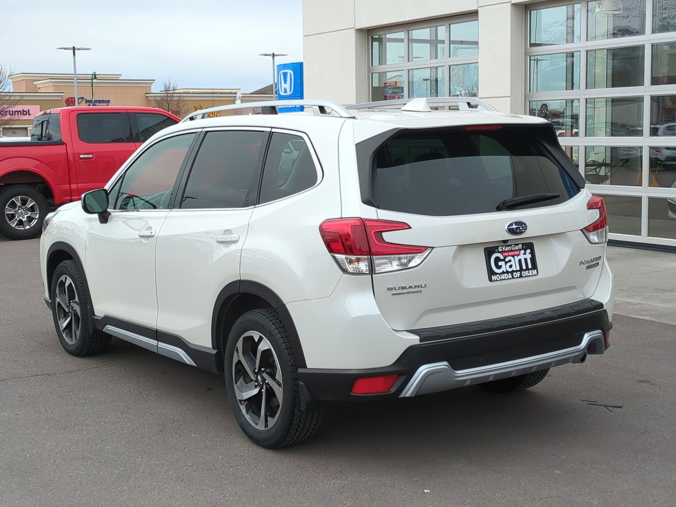 2022 Subaru Forester Touring photo 4