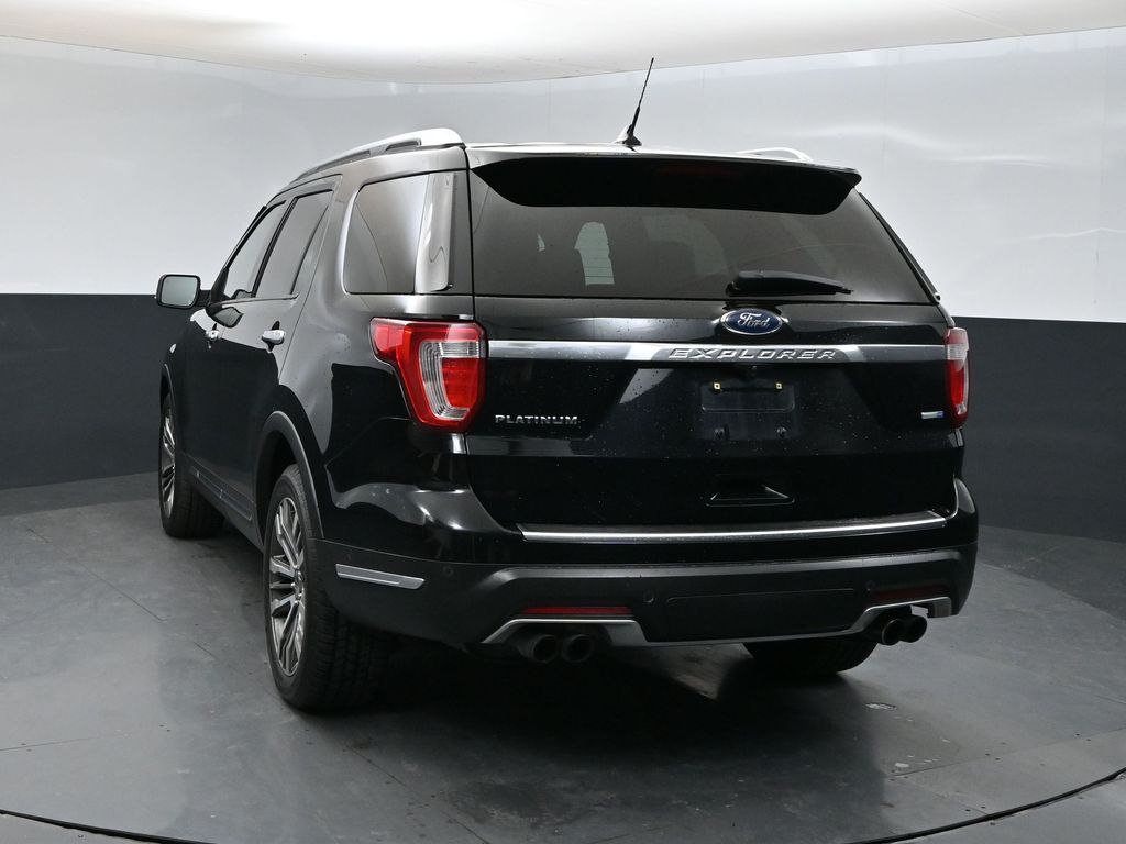 2018 Ford Explorer Platinum photo 3
