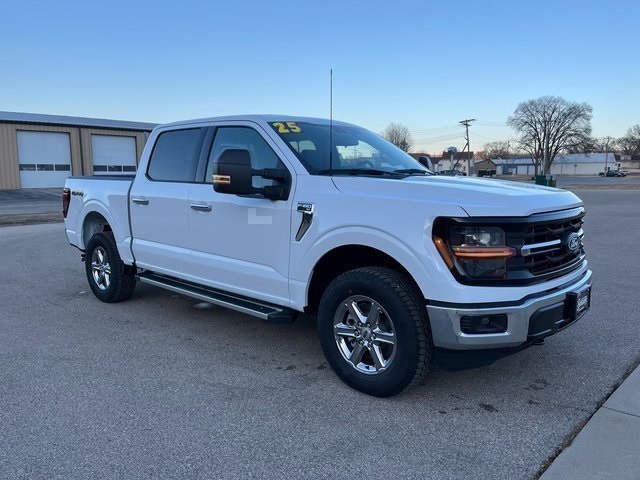 2025 Ford F-150 XLT photo 3