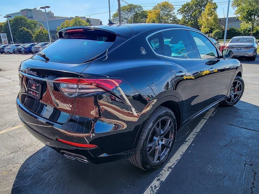 2021 Maserati Levante Base photo 7